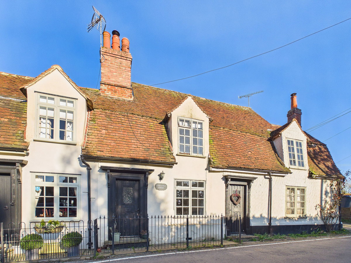 Grade II listed cottage on The Street, Roxwell, Chelmsford CM1 4PD